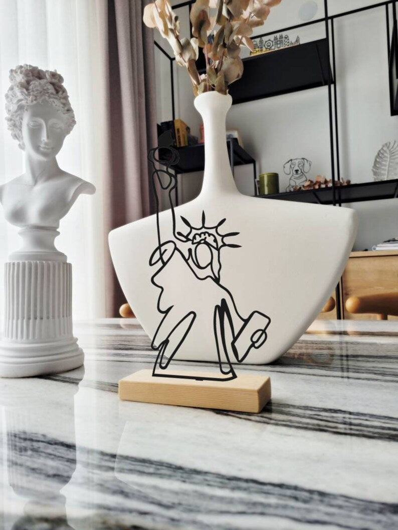 Statue of Liberty shelf decor