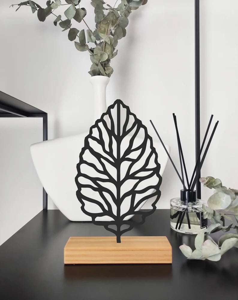 Leaf Shelf Decor