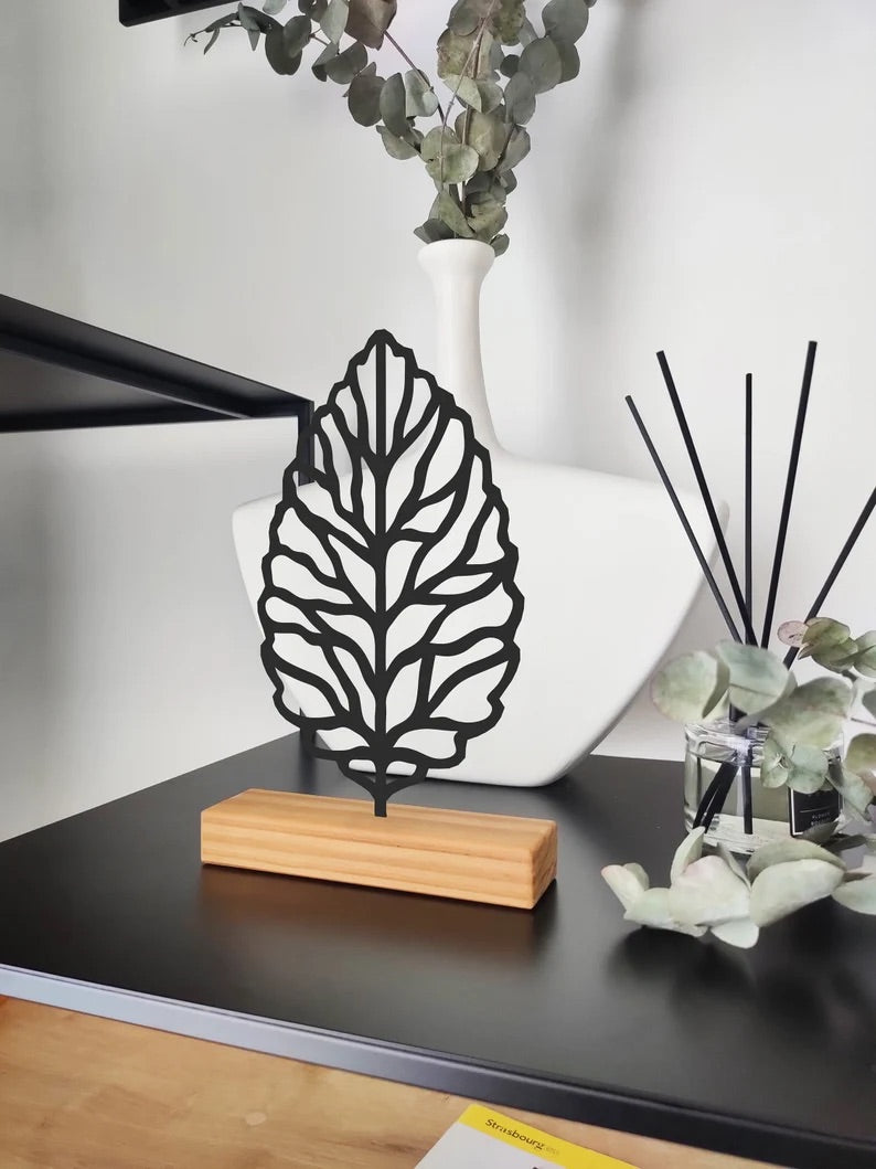 Leaf Shelf Decor